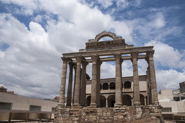 Fototapeta premium templo romano de Diana en la ciudad de Mérida, España