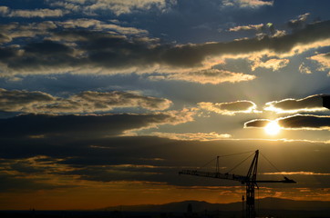 Kran vor Sonnenuntergang