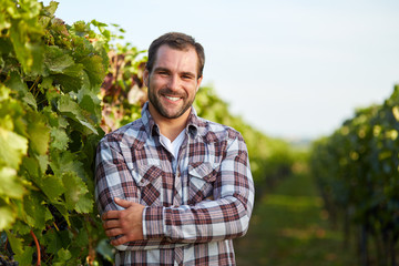 Winemaker in vineyard - 92466820