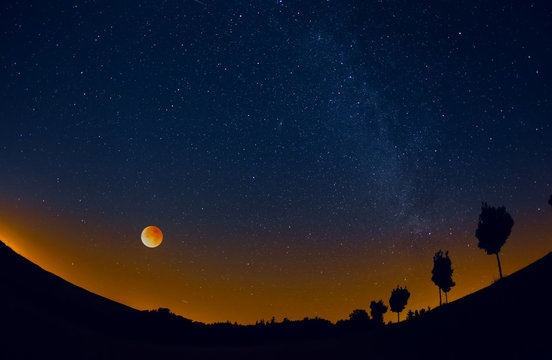 totale Mondfinsternis September 2015 Blutmond Supermond - Powered by Adobe