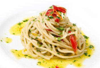 spaghetti with garlic, oil and chili