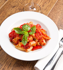 pasta with tomatoes and basil