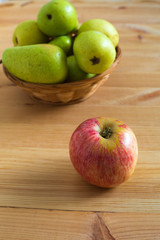apple and pears on the plate