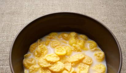 cornflakes with milk