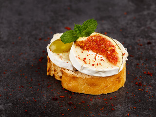 Baguette mit Ziegenkäse - Baguette with goat cheese