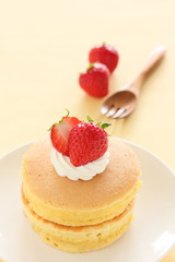 苺のパンケーキ