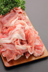 豚肉切り落とし