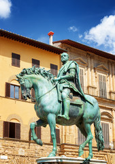 Obraz premium Statue of Cosimo I Medici on the Piazza della Signoria, Florence