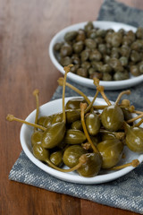 two kinds of pickled capers