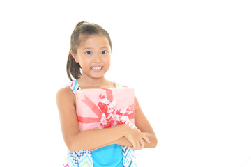 プレゼントを持つ女の子