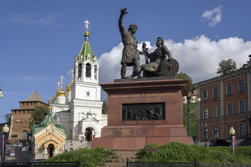 Площадь Народного Единства в Нижнем Новгороде. Памятник Минину и Пожарскому.