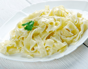 pasta Fettuccine Alfredo