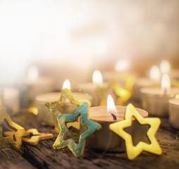 Weihnachten, Besinnlichkeit: gemütliches Kerzenlicht mit Goldsternchen :)