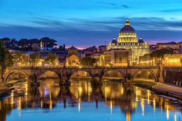 Fototapeta na wymiar Sunset at Rome with Saint Peter's Basilica - Rome - Italy