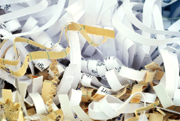 Gerissenes Papier, Aktenvernichtung und Datenschutz