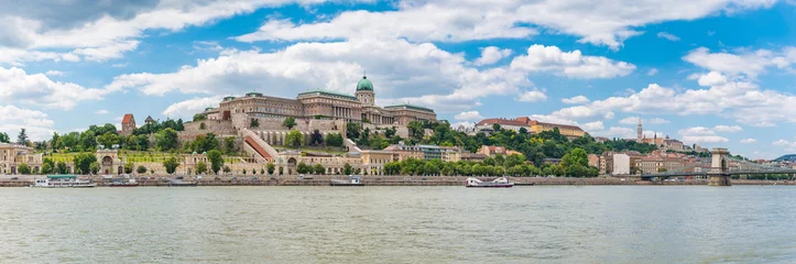 Poster Het panorama van de stadshorizon van Boedapest - Boedapest - Hongarije © Noppasinw