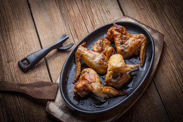 Fried chicken wings.