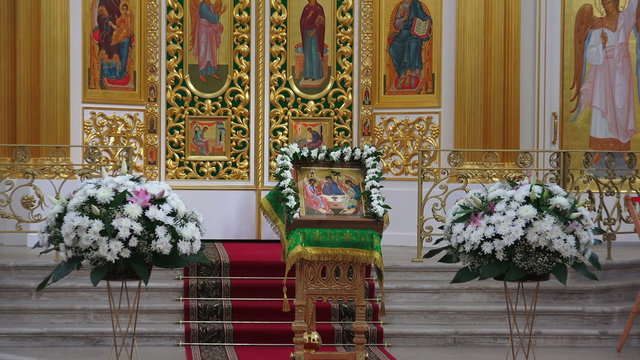 The interior of an orthodox church. 4K.