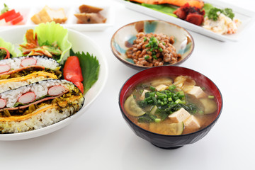 おいしそうな和風朝食