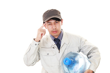 疲れた表情の男性