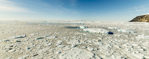 Banquise, Iceberg, Mer de Weddell, Antarctique © JAG IMAGES