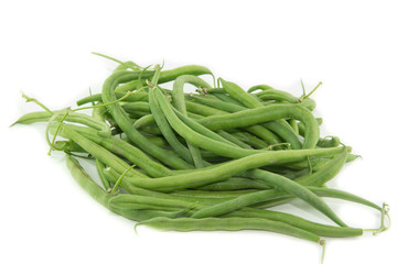 Fagiolini verdi su sfondo bianco