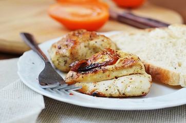 Курица запеченная с медом и соевым соусом 
