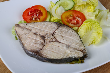 Grilled tuna steak