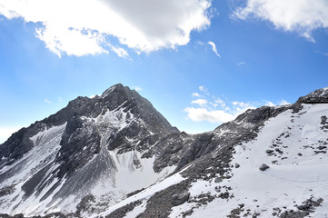 Fototapeta premium Yulong Snow Mountain