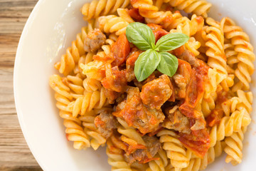 Fusilli con salsa al pomodoro e carne, Italian Pasta