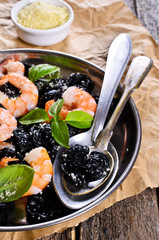 Black pasta
