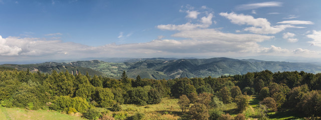 Obraz premium Panorama of amazing summer mountains countryside