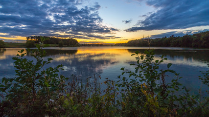 schöner Weiher im Abendrot