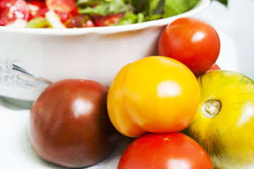  tomatoes  and lettuce