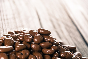 raisin with chocolate