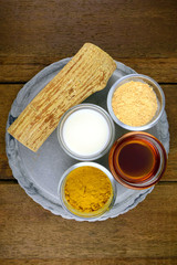 Myanmar Luxury facial mask with Tanaka fresh milk, turmeric powder and honey.