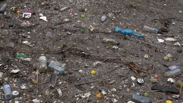Water pollution caused by large amount of floating trash