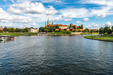 Royal Wawel Castle in Crakow - River Wisla - obrazy, fototapety, plakaty