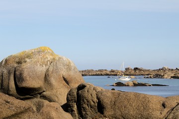 Fototapeta na wymiar la côte rocheuse à Brignogan-plage,bretagne, finistère