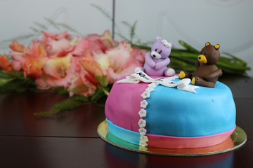 birthday cake with bears and flowers