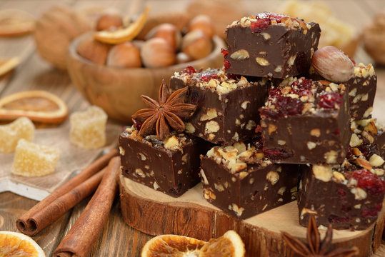 Traditional Christmas Chocolate Fudge