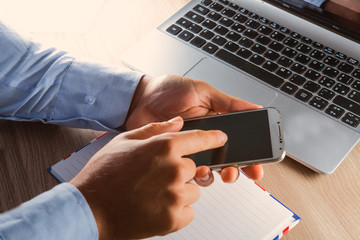 smartphone e notebook  per colloquio di lavoro