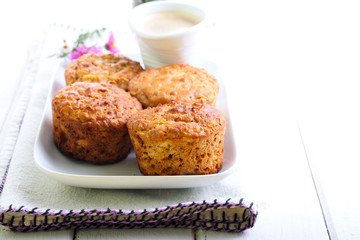 Apple oatmeal muffins