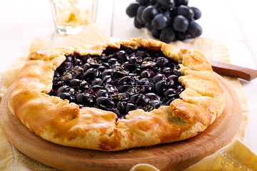 Black grapes and rosemary tart
