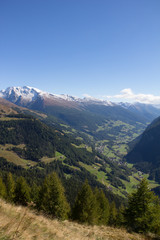 Fototapeta premium View From Grossglockner High Alpine Road Down Into The Valley
