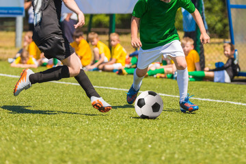 Obraz premium soccer player running with ball