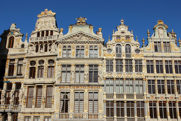 Bruxelles, Grand-Place, Façades avec décorations dorées