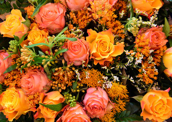 Fototapeta premium Mixed boquet with autumn colored roses