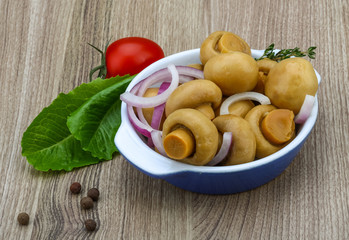 Pickled champignon