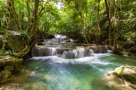 limestone waterfalls, Huay mae khamin © hui_u